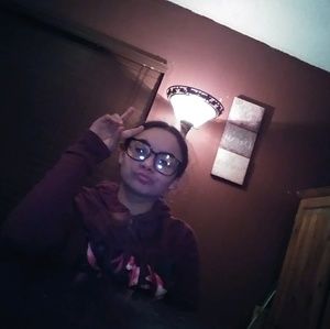 Meet your Posher, Samara